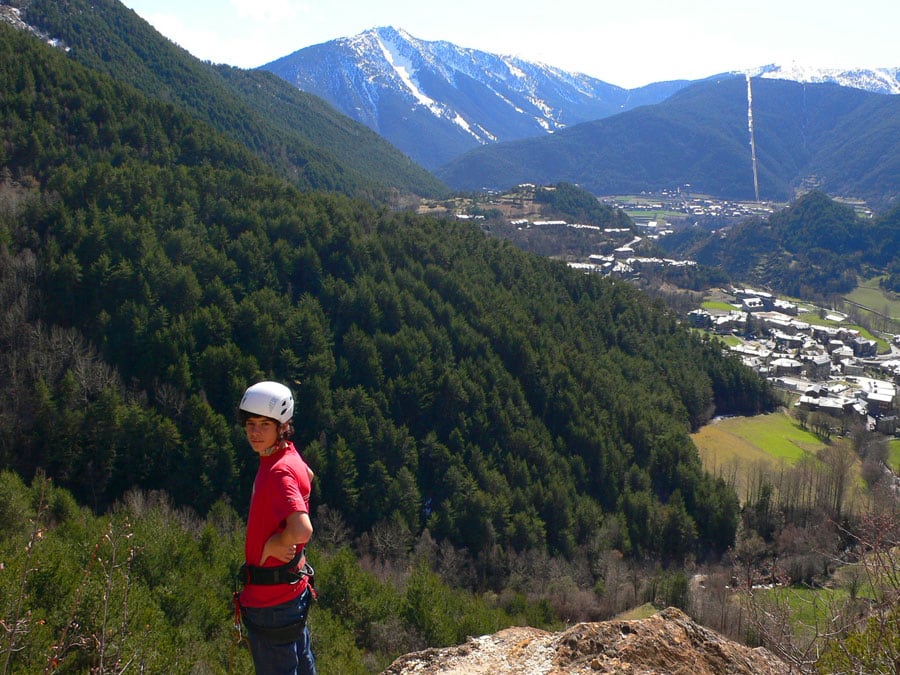 Vistas a Ordino-La Massana y al fondo la zona de Pal-Arinsal 