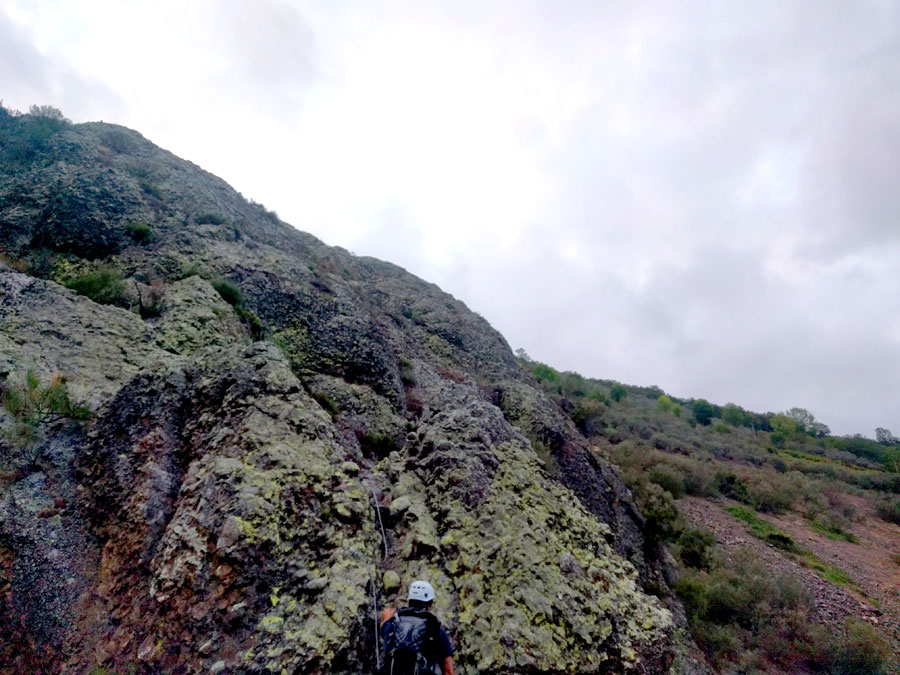 Iniciamos la subida al estilo vía cable al mirador de Peñallana 