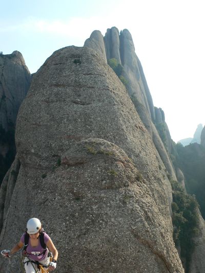 Subida a Santa Cecília al fondo ya vemos Sant Jeroni 