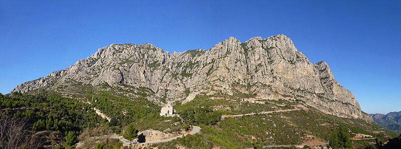 Vista de la cara sur de Montserrat desde Collbató 