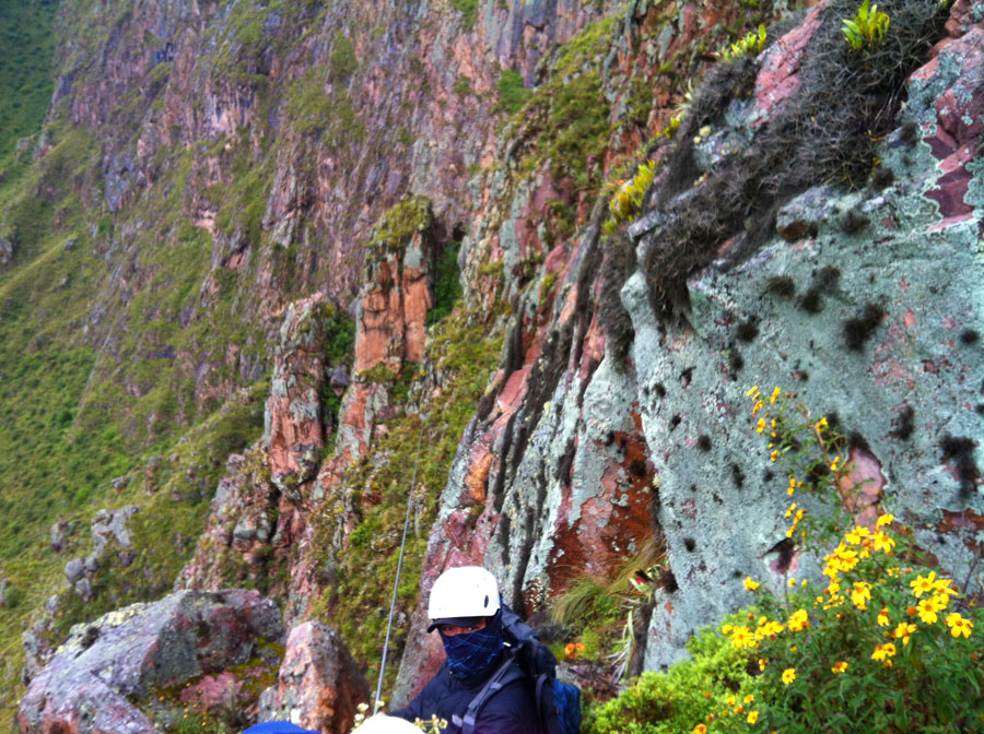Inicio de la primera tirolina -quizá la más espectacular- 