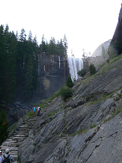 Escalinata hacia Vernall Fall 