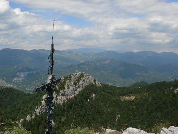 Vista desde la cima de la Roca del Joc hacia les Roques de l