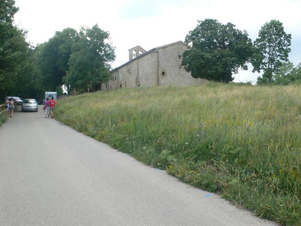 Última subida hasta el Santuario de Falgars para cerrar la vuelta circular 