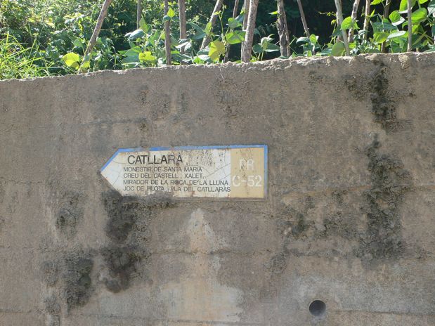 Indicador de salida de la Pobla de Lillet hacia el PR-C52 