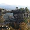 El arco de Pravcická visto desde el mirador / Ruta a pie El arco de Pravcická Brána 