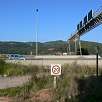 Indicador de PR a tocar de la autopista AP-2 / Ruta a pie PRC-35 | Del Papiol a Montcada i Reixac 