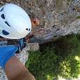 Primer resalte vertical desde arriba -con cable fino de seguridad- 
