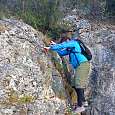 Salida equipada con Tes y grapas de vía ferrata 