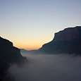 La niebla sobre el río Segre y Camarasa 