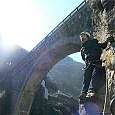 Final de la vía con el puente Napoleón sobre nuestras cabezas 