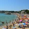 Concurrida cala La Fosca al este de Palamós 