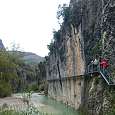 Pasarela sobre el río 