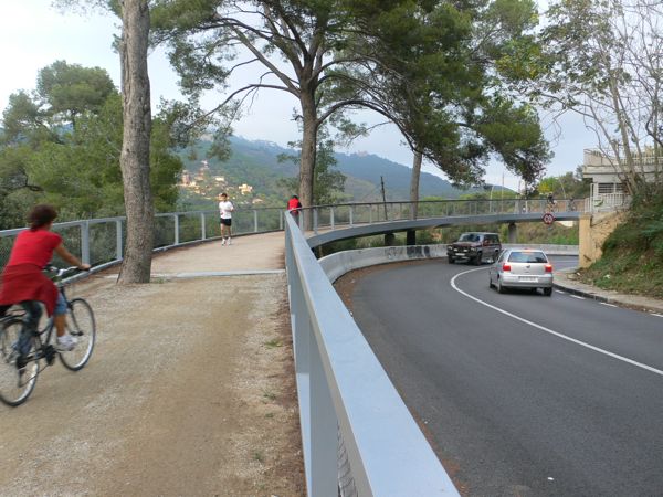 Cruzando el puente 