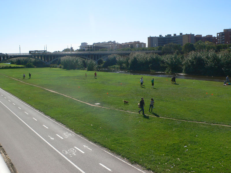Entramos al Parc Fluvial del Besòs 