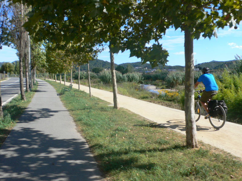 Carril bici poco antes de llegar a Montcada i Reixac 