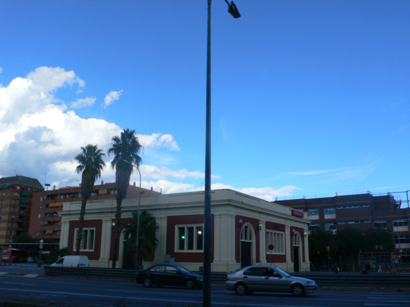 Estación de Sant Andreu Arenal donde podemos tomar el tren de nuevo a Manresa 