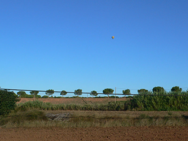 Globo aerostático sobrevolando el Plà de Bages 