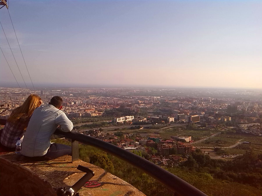 Vistas a Esplugues de Llobregat desde el mirador dels Xiprers 