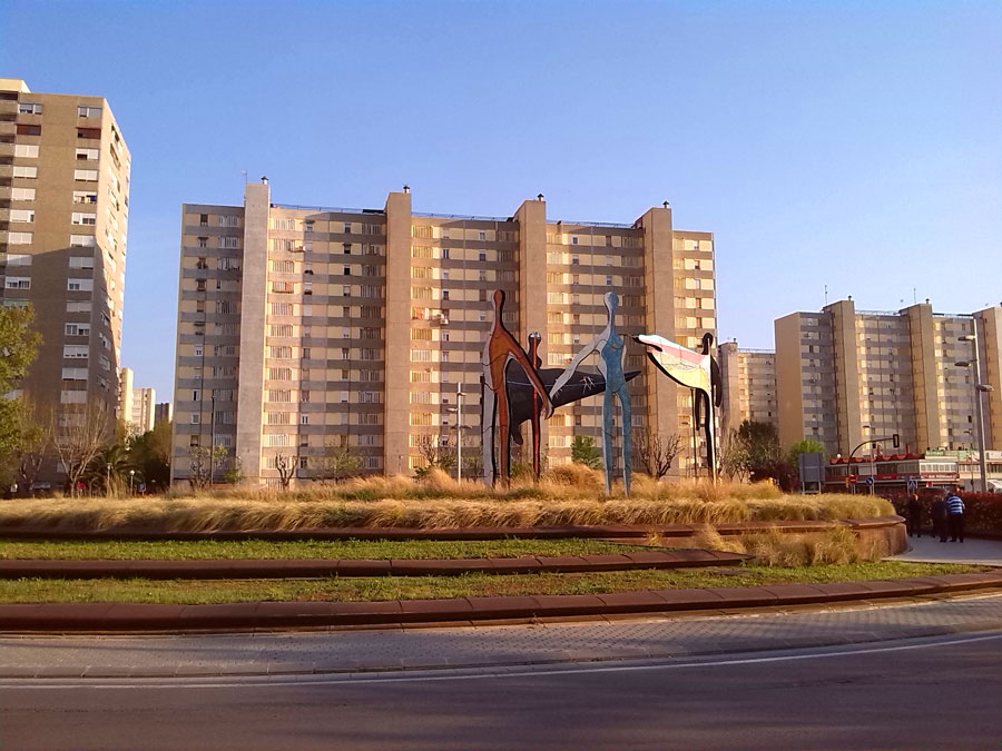 Escultura en la Rambla de la Marina 