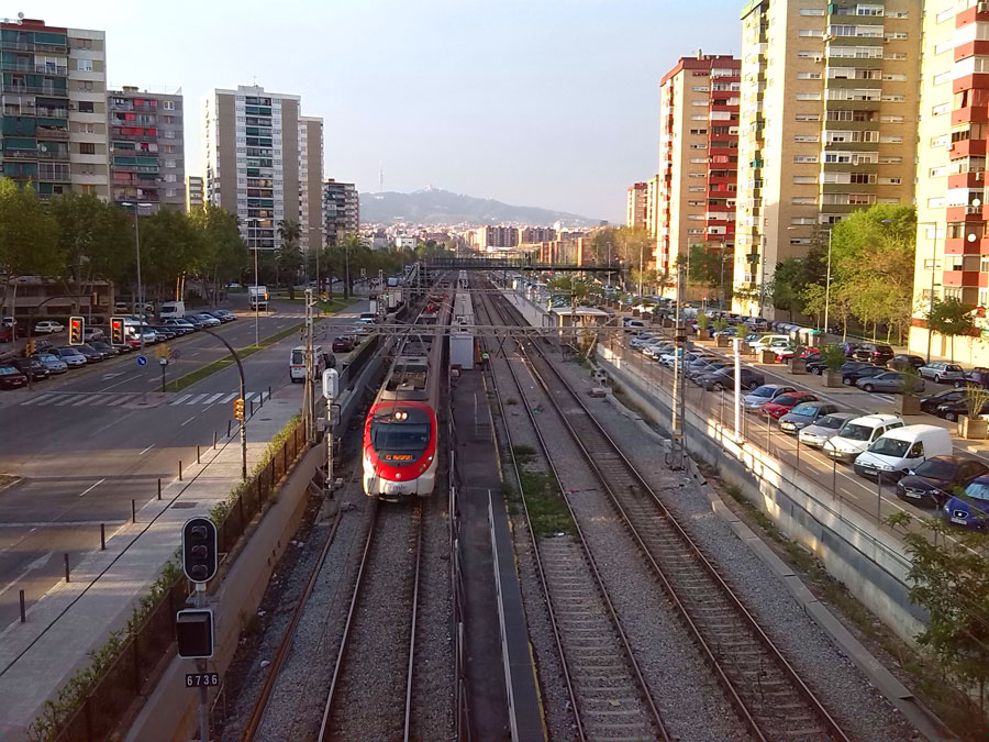 Sobre las vías del tren 