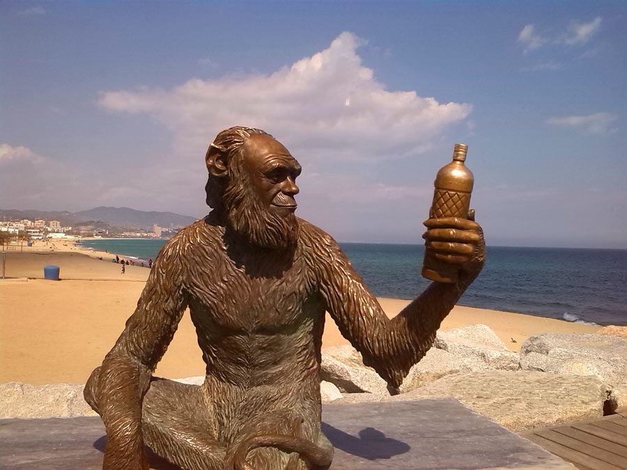 Escultura en homenaje a Anís del Mono 