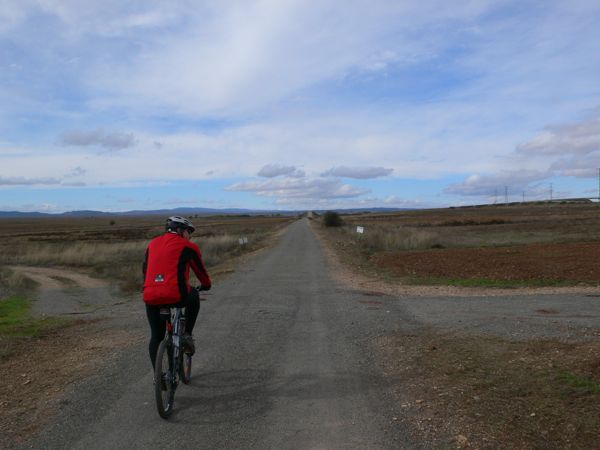 Día 1: Los llanos que nos conducen a Cella 