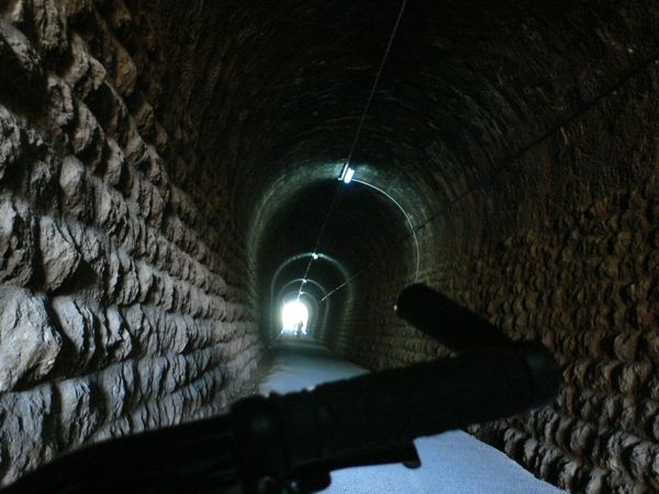 Día 2: En Valencia los túneles se encuentran en mejor estado de conservación. Todos disponen de luz 