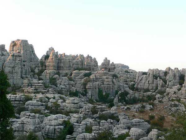 El Torcal alto visto desde las Ventanillas