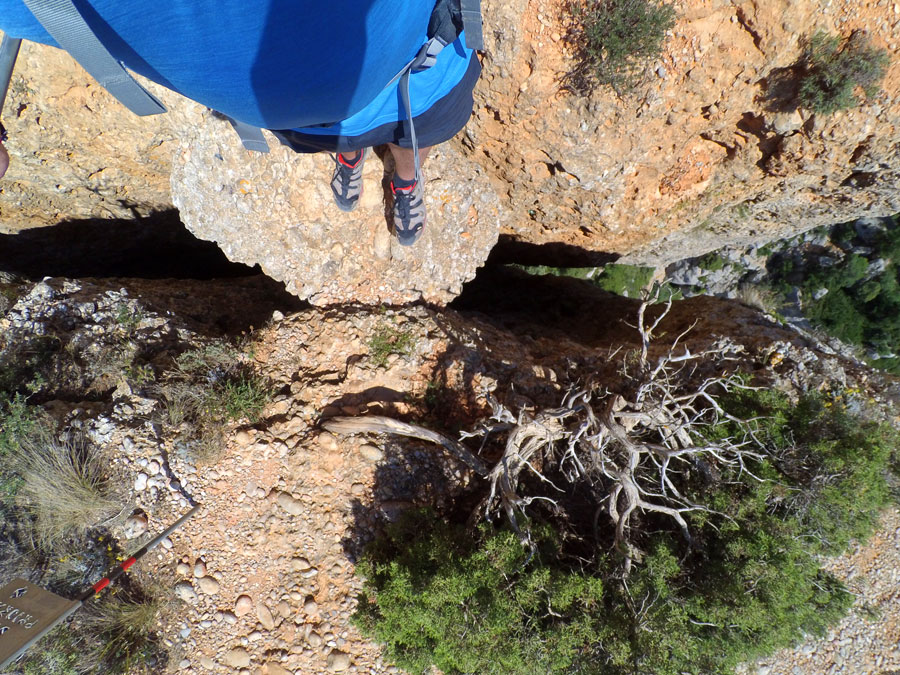 Bloque empotrado que nos da acceso al Balcó del Priorat 