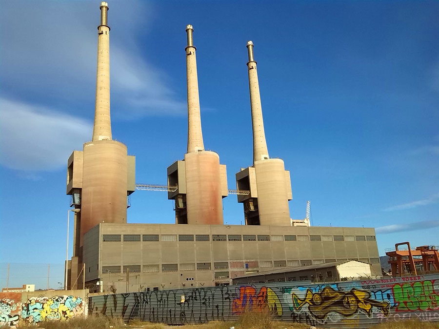 Las tres chimeneas de Sant Adrià 
