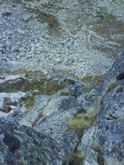 Iniciando la ferrata de la izquierda (fácil) 