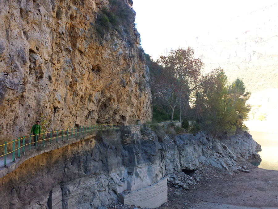 Pasarela sobre el pantano de Camarasa 