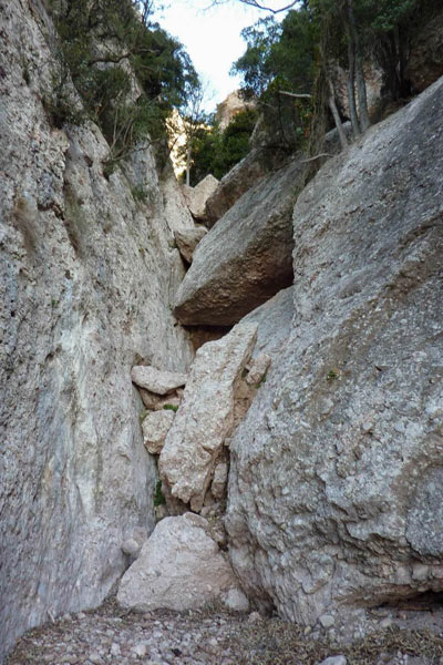 Tras un respiro tramo de trepadas - Joc de lOca (© Miguel Valle) 