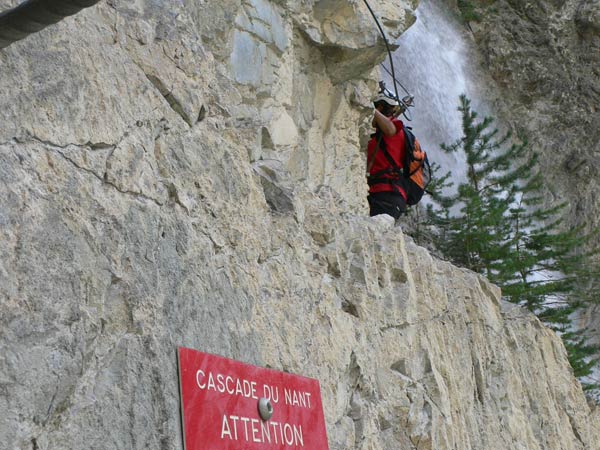 Junto a la Cascada de Nant 