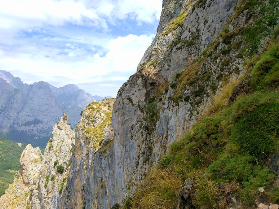 Vista atrás de la Senda de la Rienda 