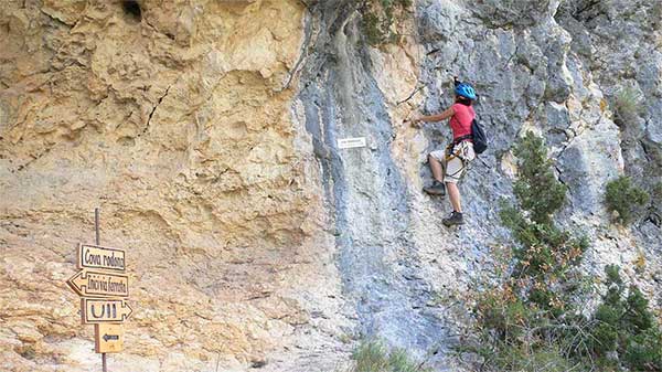 Inicio del segundo tramo con presas de escalada 