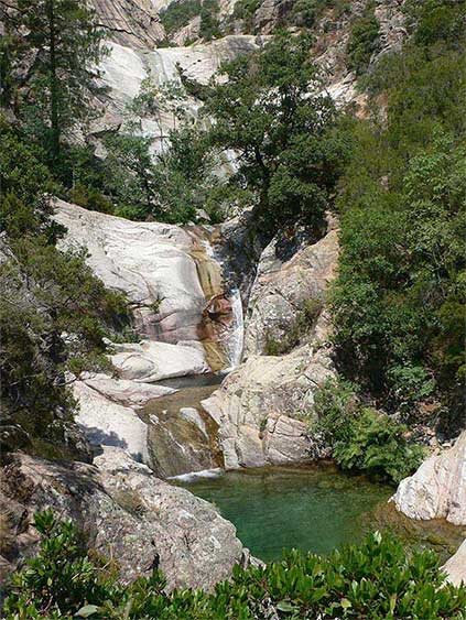 Agua turquesa y siempre cristalina 