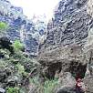 Sorteando un paso complicado / Ruta a pie Barranco de Masca 