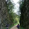 La subida es suave pero poco a poco el desnivel se hace notar / Ruta en Bici Vía Verde Olot | Girona 