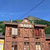 Antigua estación de tren de Cauterets reconvertida en sala de cultura / Ruta en Bici Via Verde des Graves 