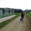 En la depresión de la Selva monumento al Feliuet / Ruta en Bici Vía Verde Girona | Sant Feliu 
