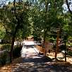 Puente de entrada al pueblo de Benitandus / Benitandus 