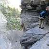 La salida de la cueva junto al salto de agua / Cascada del Sorrosal 