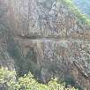 Desde el camino de regreso vemos Las Cornisas escarbadas en la roca / Les Gorges de la Carança 
