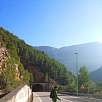 Nos dirigimos al túnel auxiliar de la carretera / Cova del Tabac 