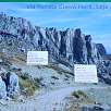 Plafón indicativo al inicio de la ferrata / Cueva Horá | Loja 