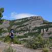 Vista del Cingle dels Cavalls al pie de la Roca Petanta / Roca Petanta, el Mal Pas y la Mola 
