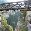 Iniciamos la ferrata por debajo del puente del Diablo / Diable VI | La Montée au Ciel 