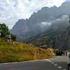 Estacionamiento para tres coches junto al Mirador del Tombo / Valdeón | Picos de Europa 